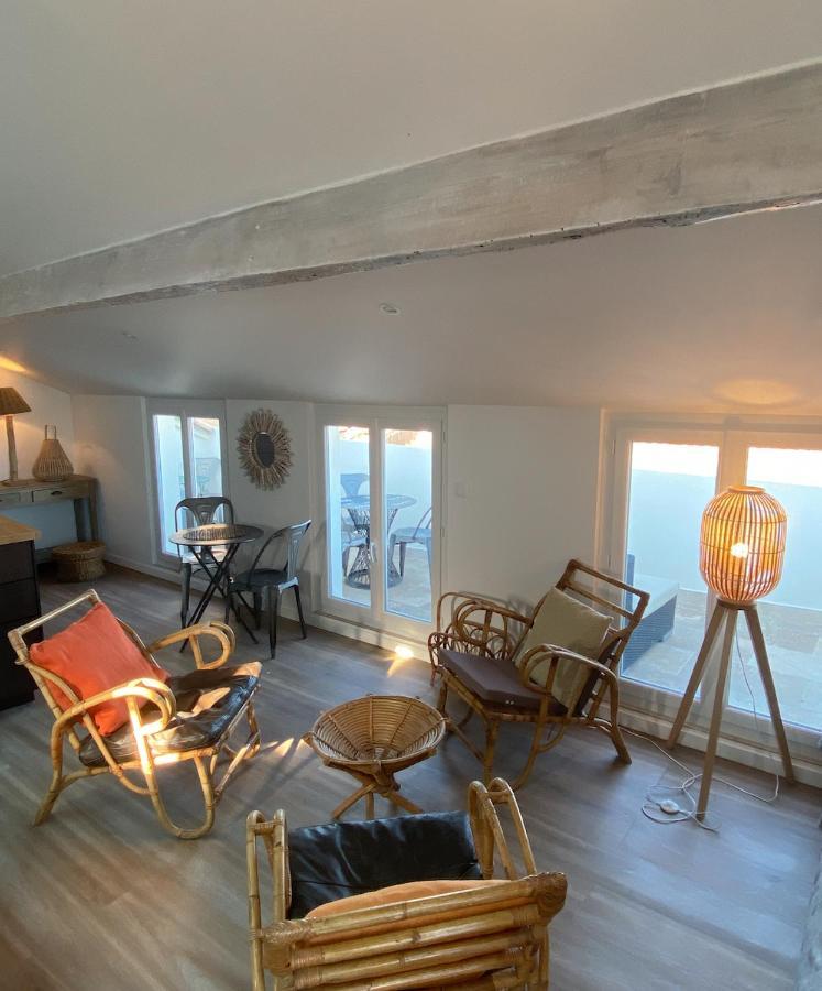 Les Nuits Etoilees, Studio Terrasse Apercu Mer, Tres Lumineux, Ac, 100M Du Port Sanary Eksteriør billede