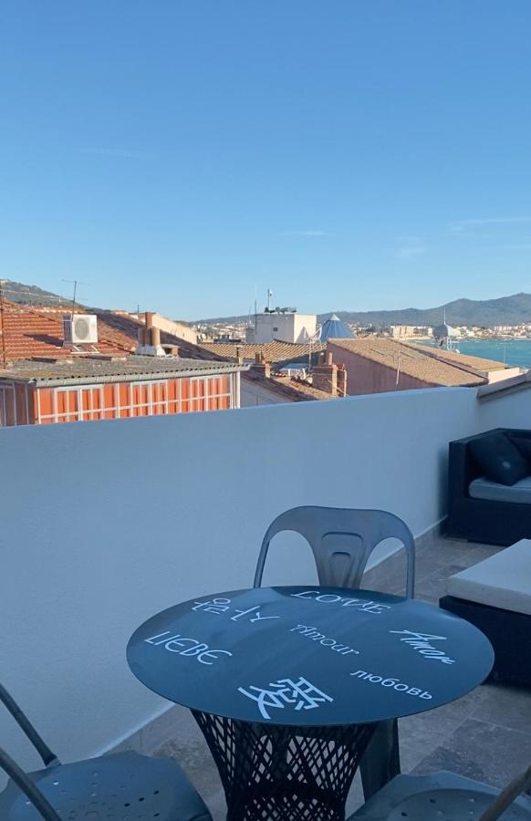 Les Nuits Etoilees, Studio Terrasse Apercu Mer, Tres Lumineux, Ac, 100M Du Port Sanary Eksteriør billede