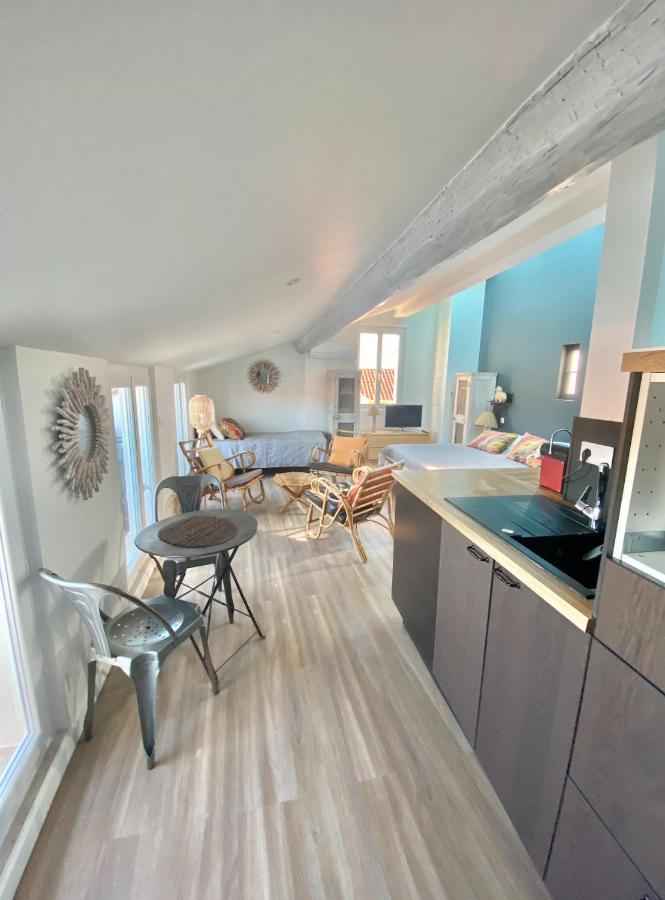 Les Nuits Etoilees, Studio Terrasse Apercu Mer, Tres Lumineux, Ac, 100M Du Port Sanary Eksteriør billede